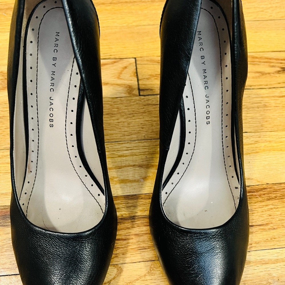 Marc Jacobs Black Leather Heels